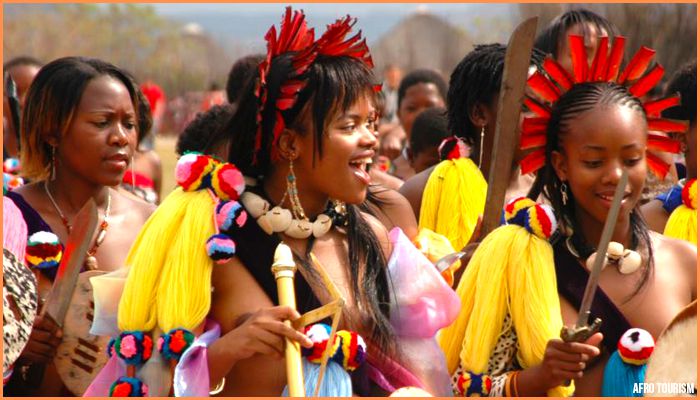 Umhlanga Reed Dance-whileinafrica